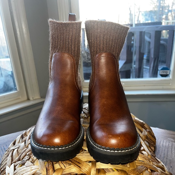 Universal Thread Boots Womens Size 6.5 Daphne Pull On Sock Ankle Bootie Heels - Picture 2 of 3